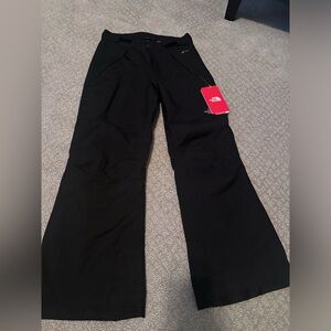 North Face Freedom Insulated ski pant. Girls 10/12 New with tags
